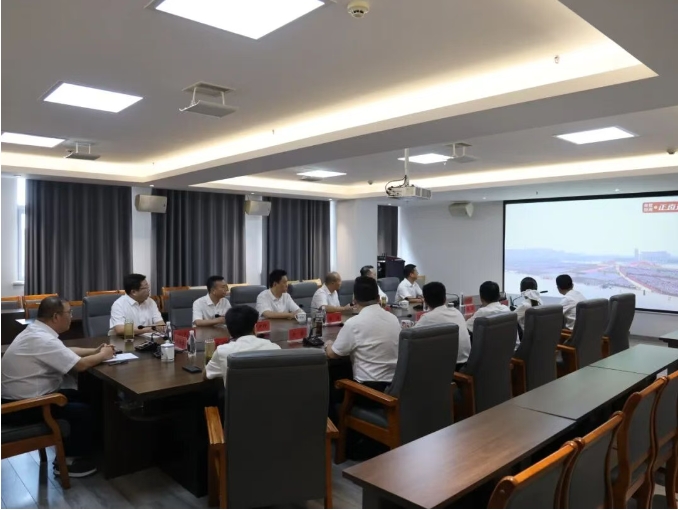 市城投集團(tuán)集中收聽收看紀(jì)念中國